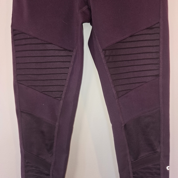 ALO Leggings Moto - Picture 2 of 11